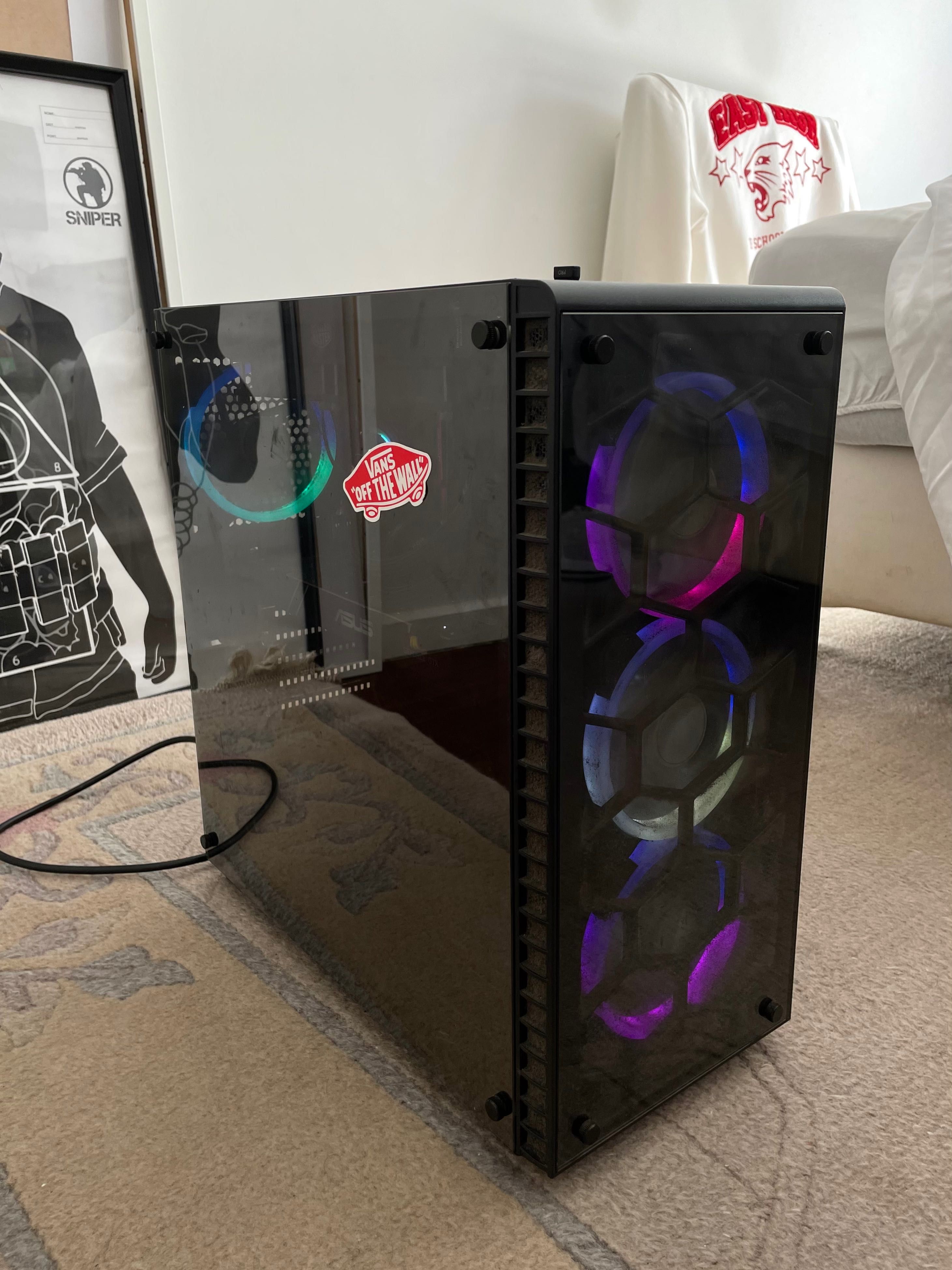 PC gamer 1070ti i7 8400k+monitor 240hz