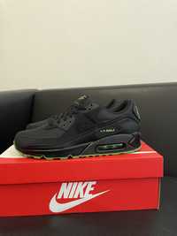 Оригінальні кросівки Nike Air Max 90 "Black Chlorophyll"