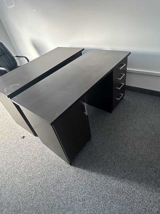 3  biurka na sprzedaż