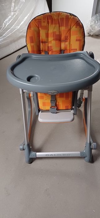 Fotelik do karmienia firmy Pierre Carden