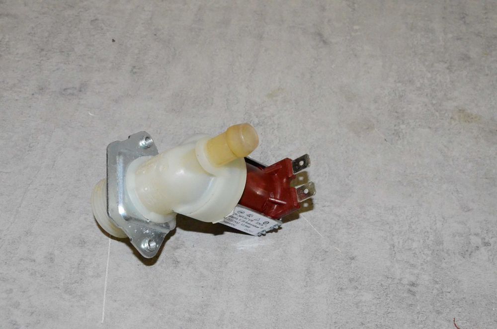 Elektrozawór do zmywarki Candy CDPH2L1049W