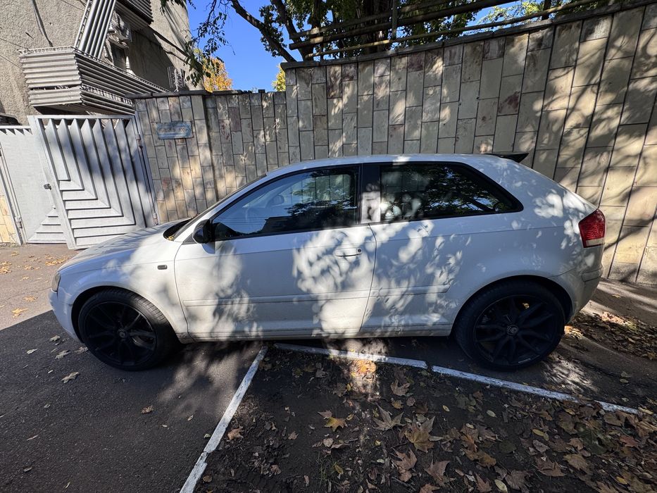 AUDI A3 8P 2007 год 1.6 MPI