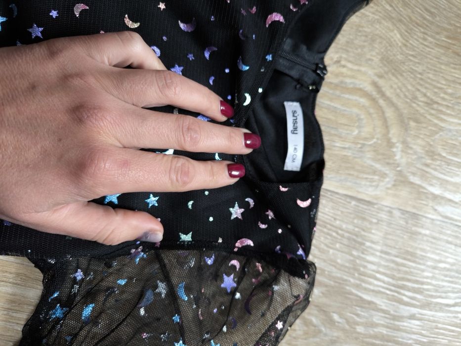 Платье на девочку sinsay 140