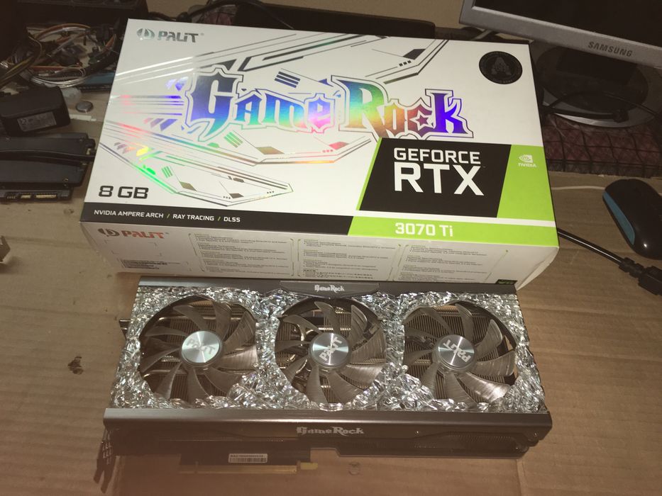 Palit GeForce RTX™ 3070 Ti GameRock OC
