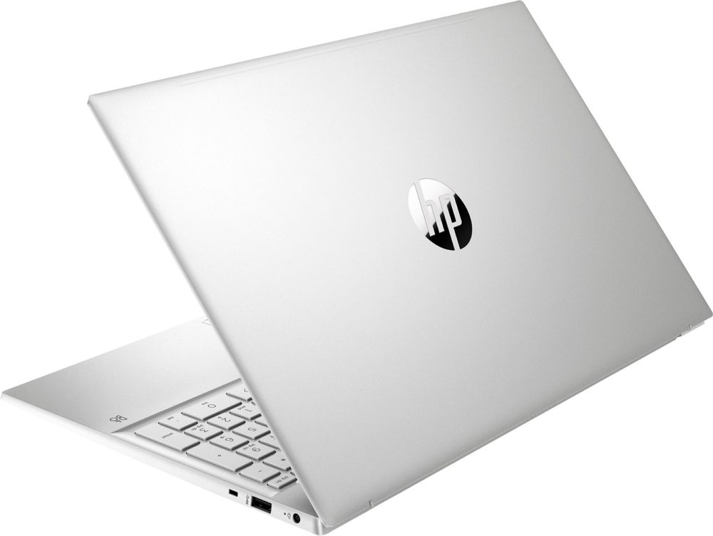 Ноутбук HP Pavilion 826T8EA Silver