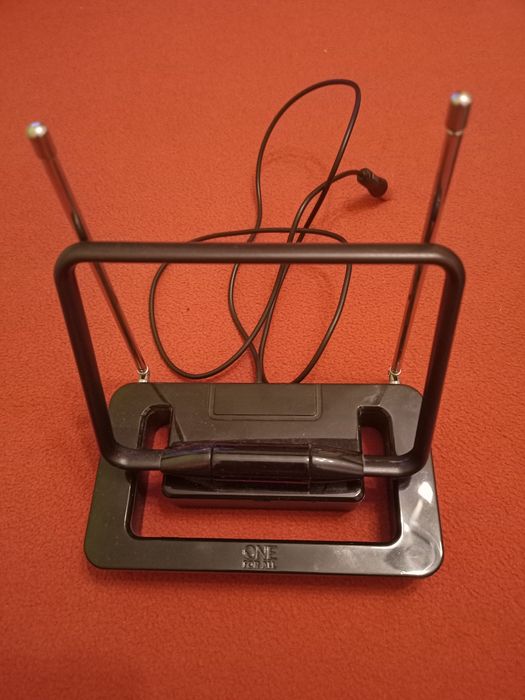 Antena pokojowa ONE FOR ALL SV 9015 Odbiór DAB,DVB-T,DVB-T2,FM,UHF,VHF