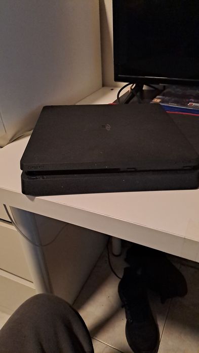 Ps4 slim 1t usada