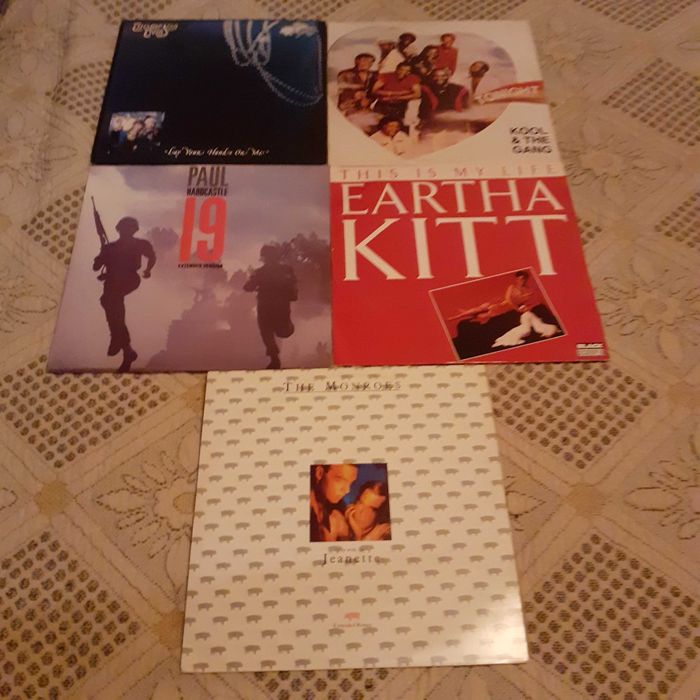 Maxi Single-Thompson Twins, The Monroes e outros