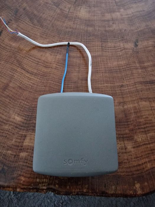 Uniwersalny radioodbiornik do bramy wjazdowej oraz garażowej