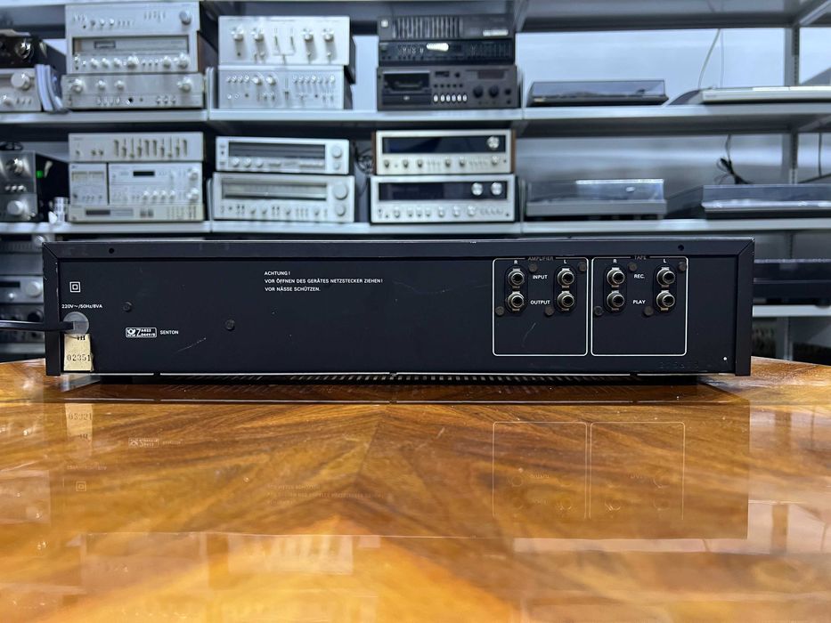 Korektor graficzny Crown Japan, Equalizer, Audio Room