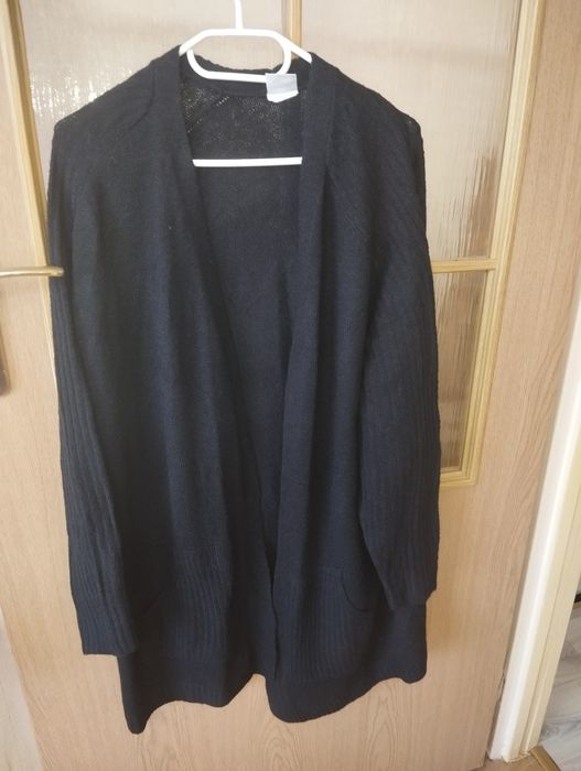 Okazja Całkowicie Nowy Elegancki Kardigan.