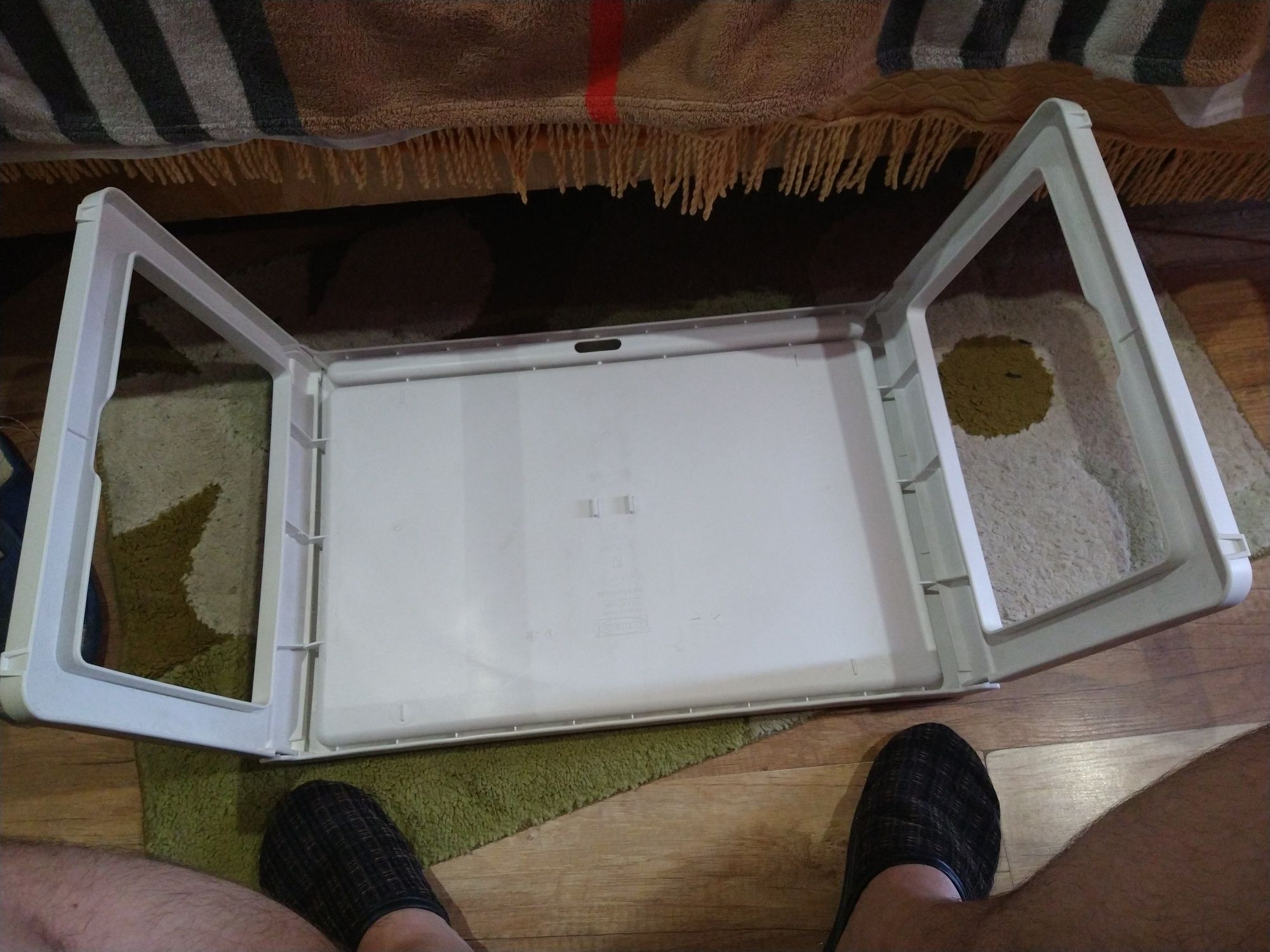 Переносной столик – поднос со складывающимися ножками IKEA