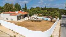 Moradia V4 Albufeira com jardim e piscina privada