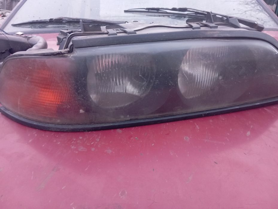 Фара БМВ е39 под ремонт