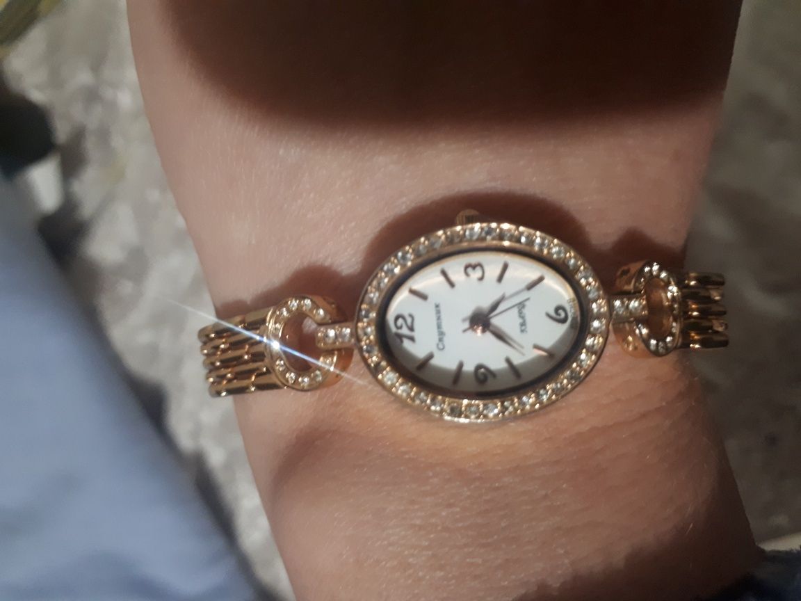 Часы женские Спутник