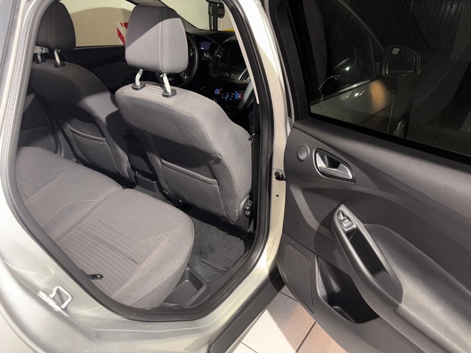 FORD FOCUS SW 2015 TITANIUM 1.5 120cv DIESEL com 125.000KM !