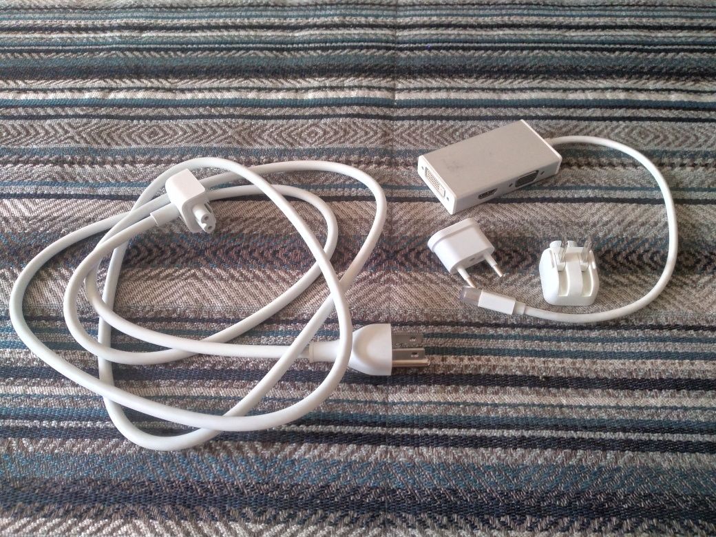 Силовой кабель и переходник для MacBook