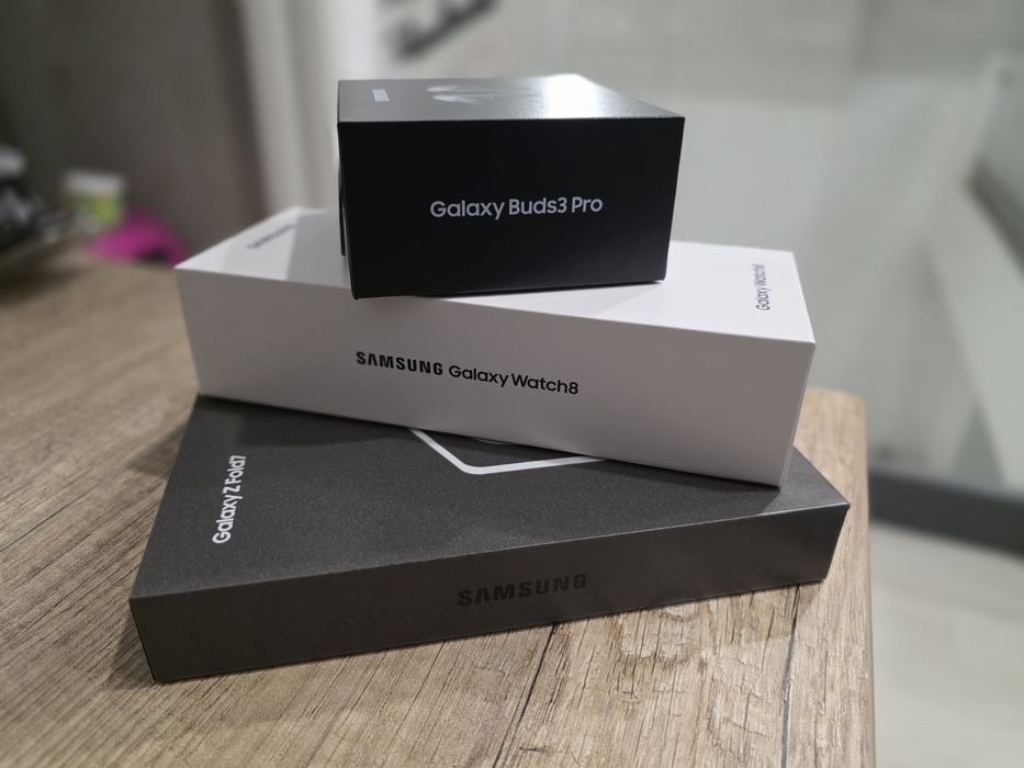 Samsung Z Fold 7, 256GB cinza garantia ate julho 2028 com capa e pelic