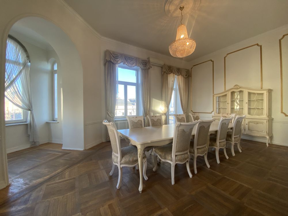Без% Центр. Жилянська, 5/60. В.Васильківська. М. Олімпійська. 374м2