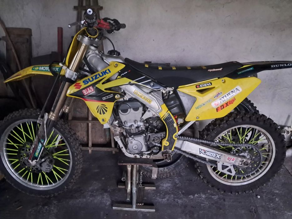 Suzuki RM-Z Stan bardzo dobry , silnik igła , nowe gumy , wtrysk , lagi 2018 rok