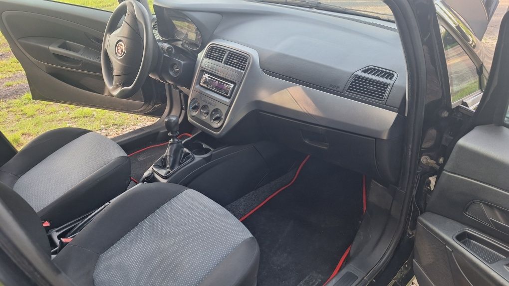 Piękny fiat grande punto. Klimatyzacja.