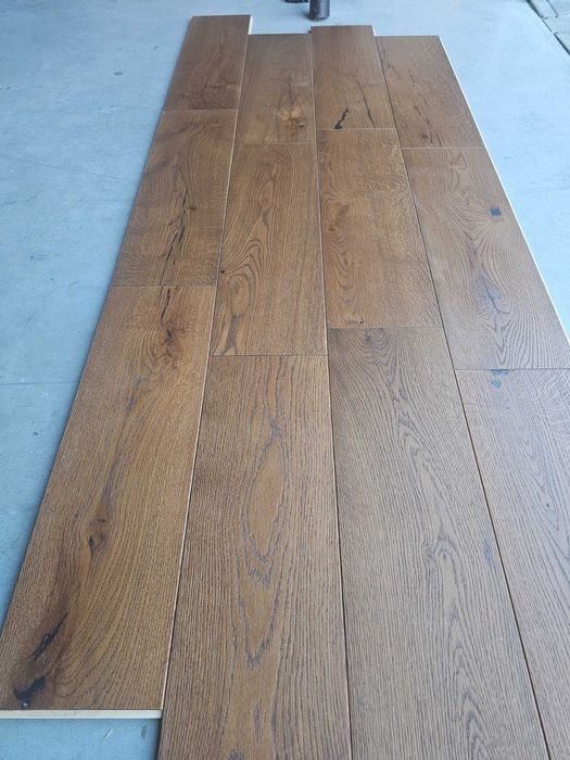 Deska dębowa podłogowa faza, brązowy olej uv, szczotka 13x180 (15 m2)