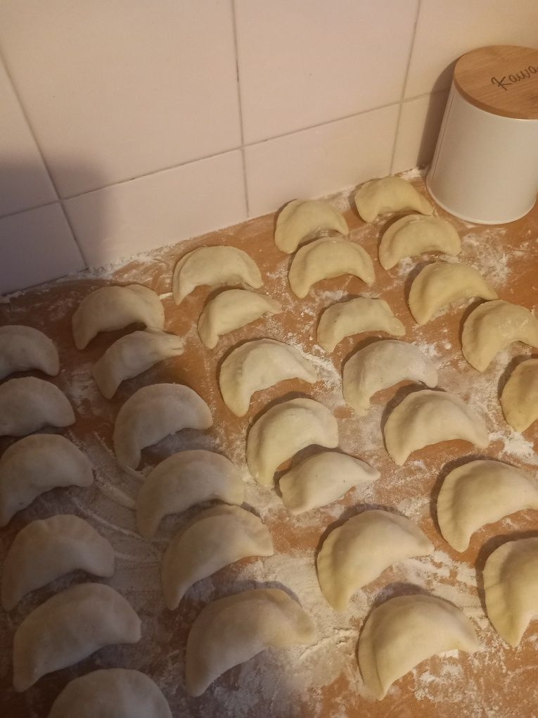 Pierogi ręcznie lepione