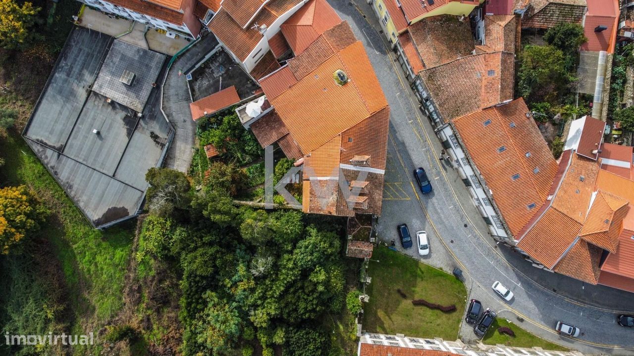 Prédio no Centro de Lamego – Rua Cardoso Avelino