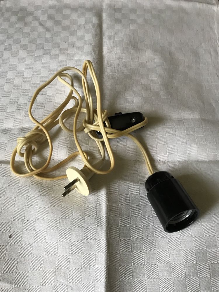 Kabel z przełącznikiem i oprawka na żarówkę E27