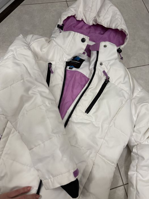 Продам жвночу лижну куртку