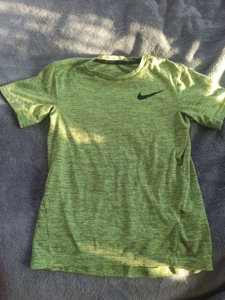 Bluzka chłopięca Nike t-shirt dri-fit