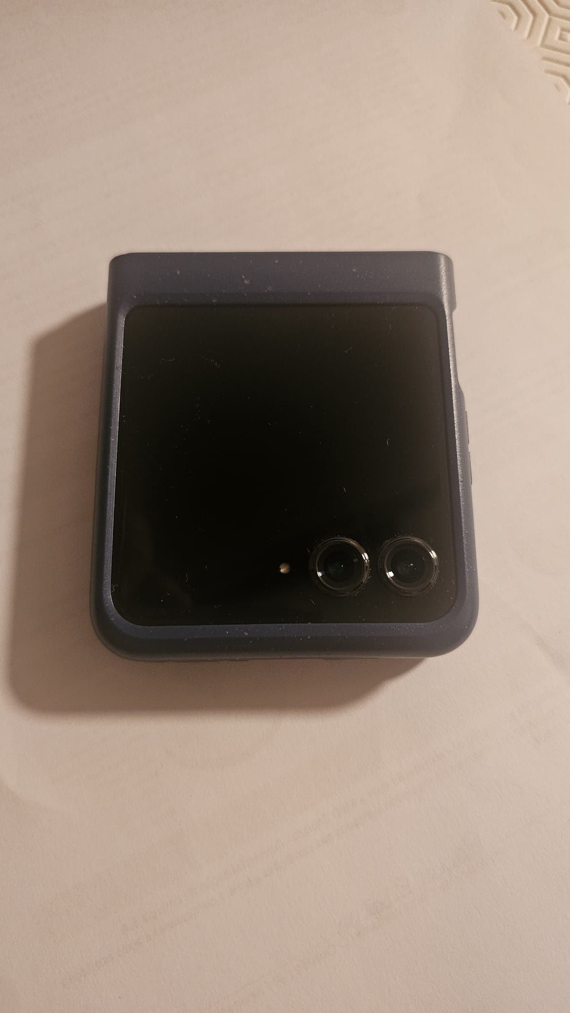 Vendo Motorola Razr 60 256GB Azul -  NOVO