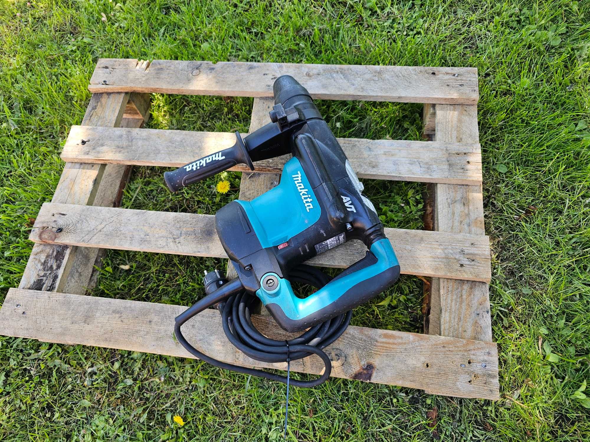 MAKITA HR3541FC Młot udarowo-obrotowy SDS-Max 5,7J 850W AVT