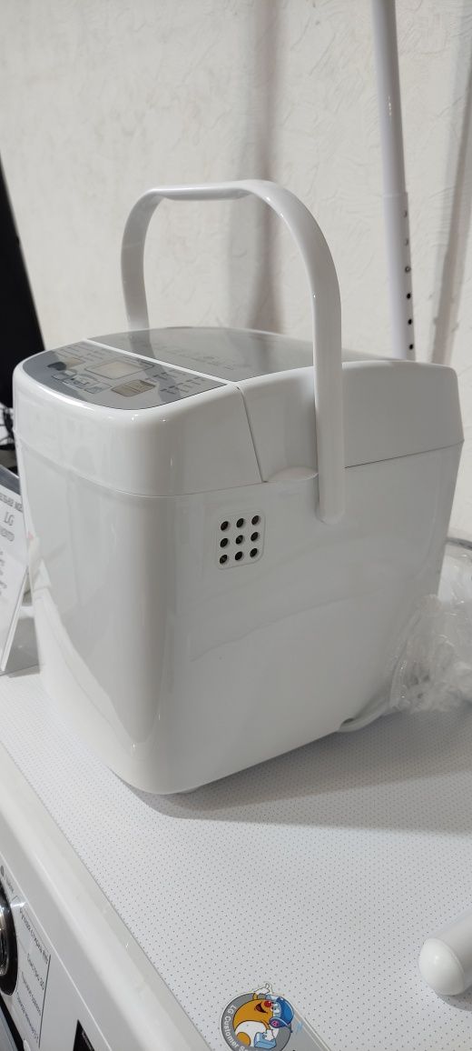 Хлібопіч Maxxmee BM 8301