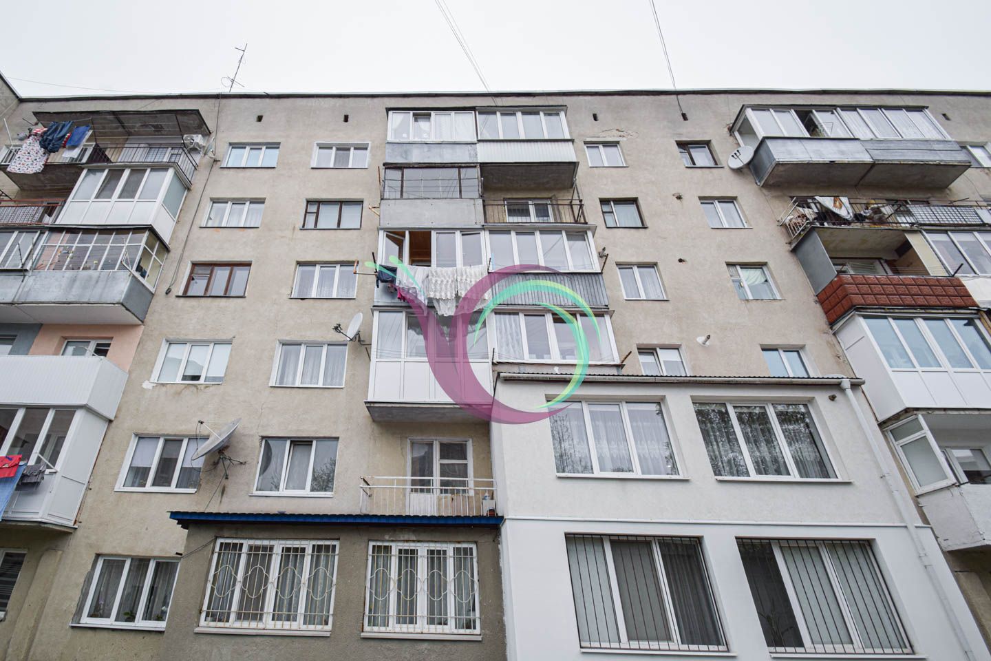 3-к. квартира 69,8 м2 з балконом, і/о та ремонтом за вул. Самчука