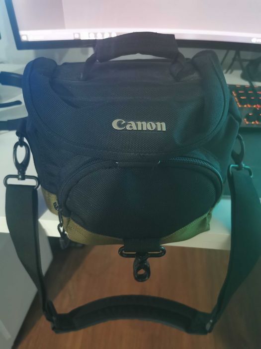 Camera Cannon EOS 1300D