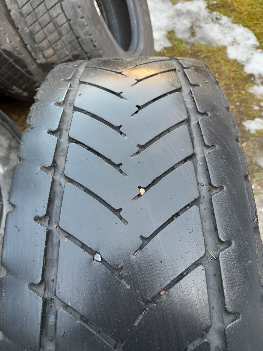 245/70R17.5 Goodyear KMAX D