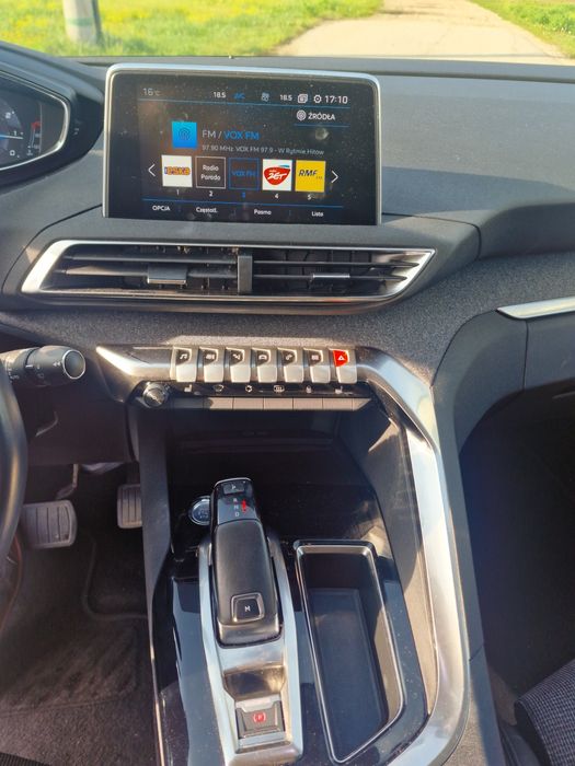 Peugeot 5008 1.6 PureTech 181 km benzyna 7 osobowy hak