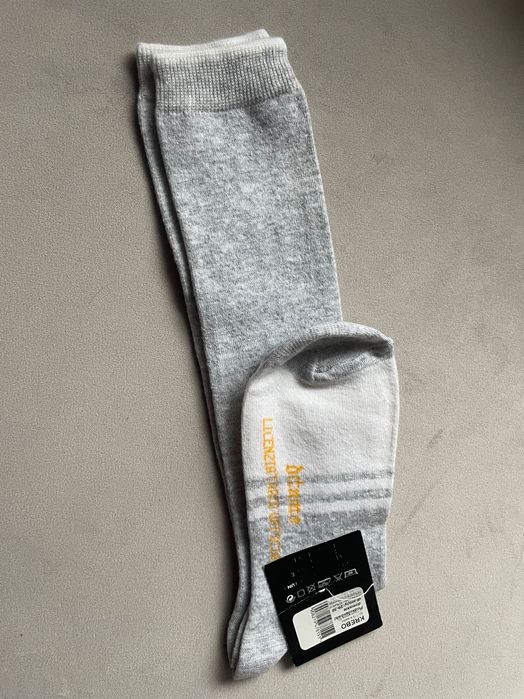 Skarpetki z palcami i podkolanówki