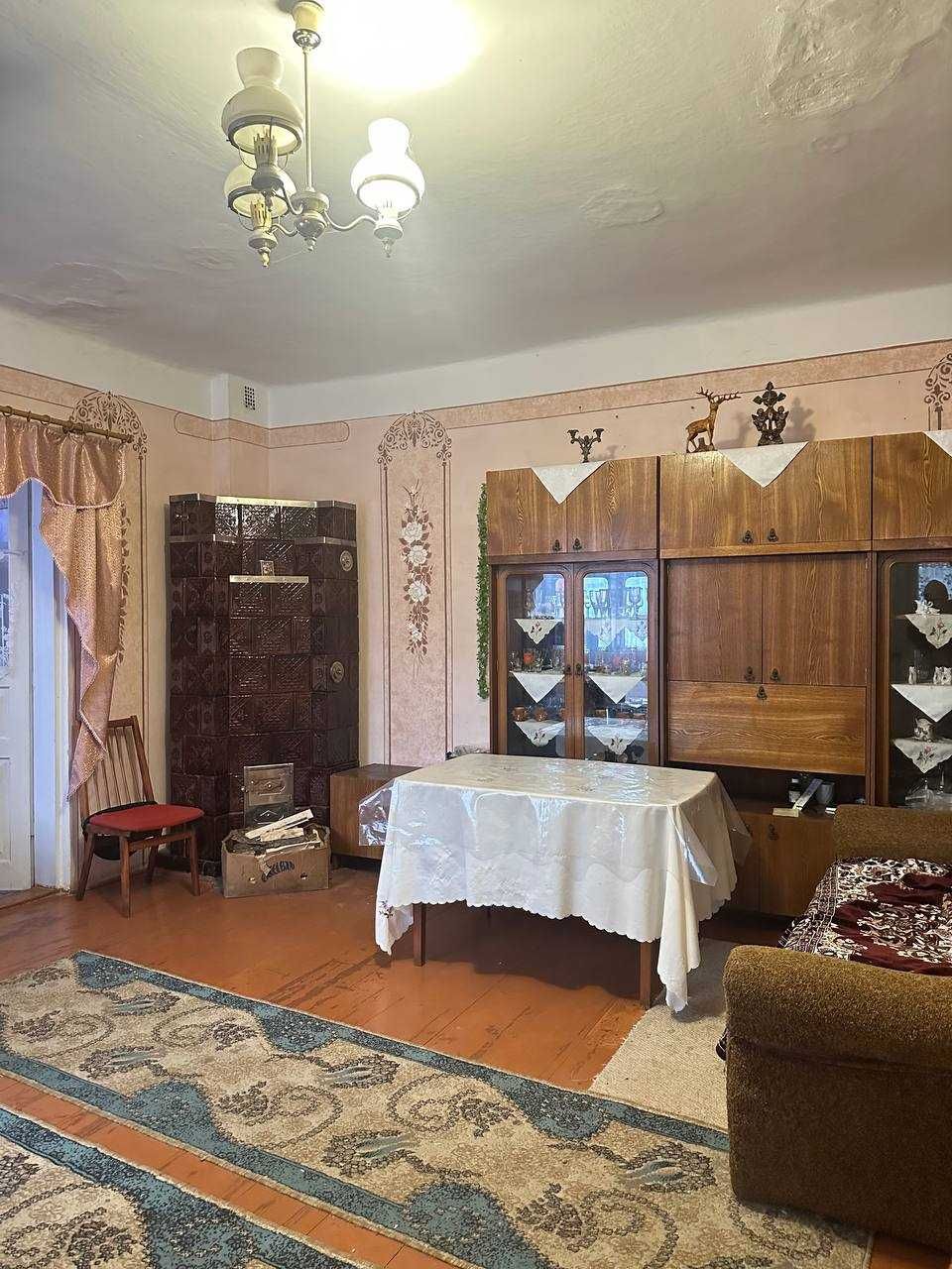 Продаж будинку в селі Завій
