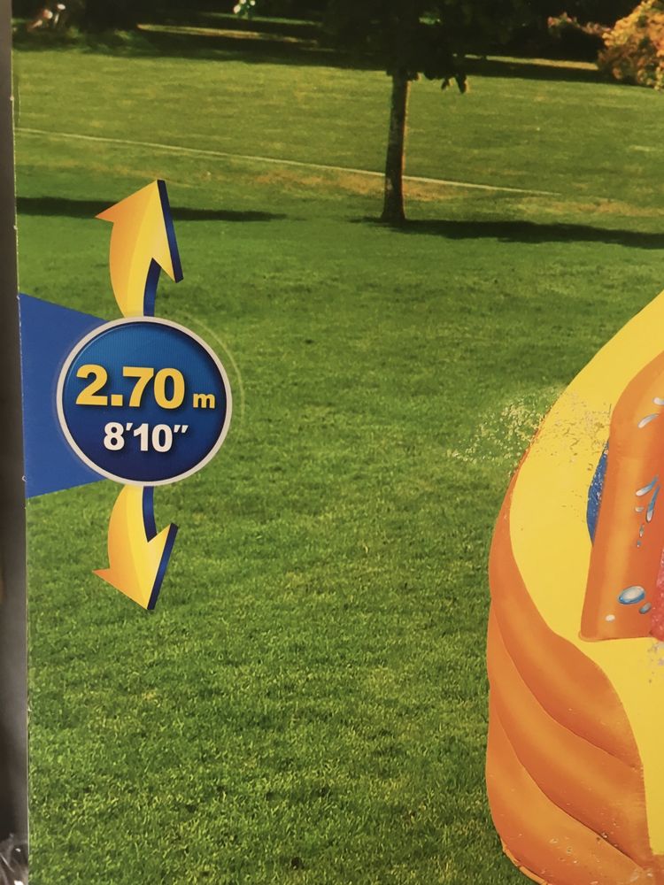 Zjezdzalnia z basenem