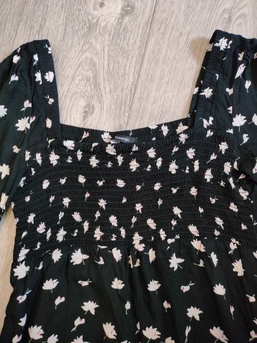 Жіноча сукня  в квітковий принт, плаття