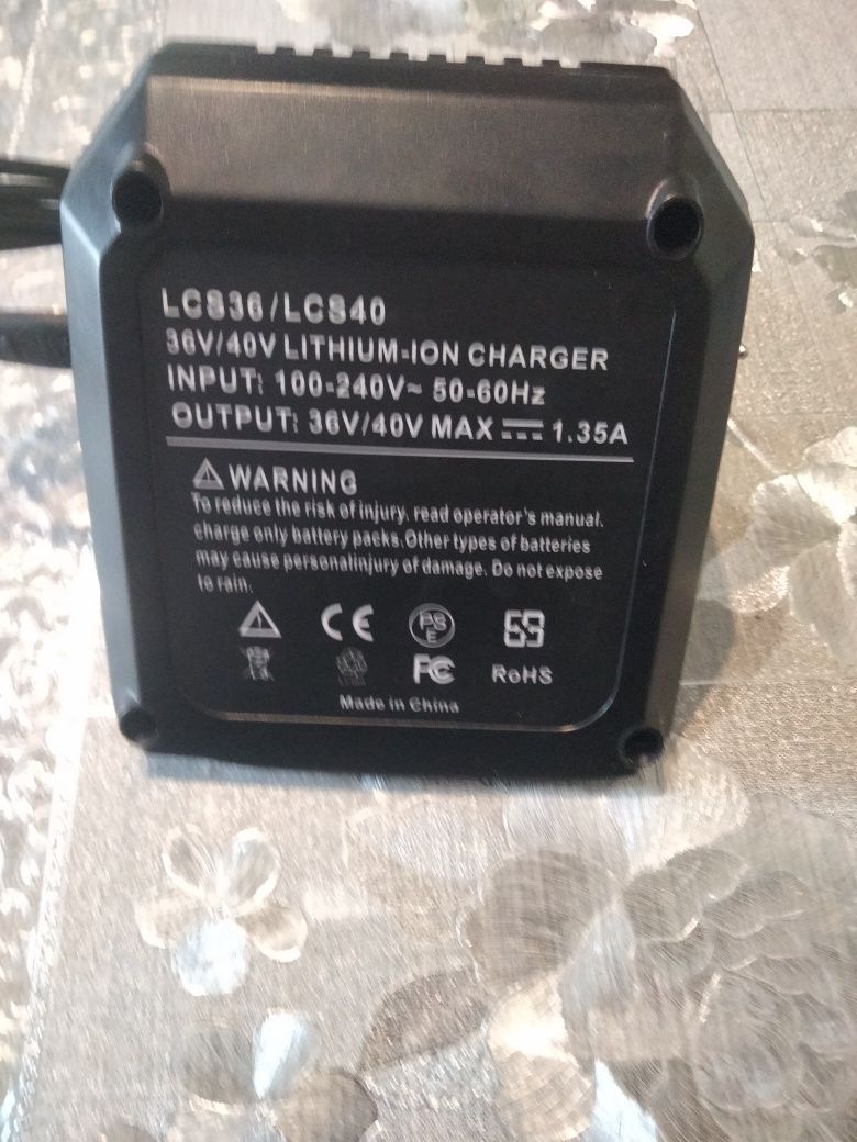 LCS36 LCS40 Szybka ładowarka z podwójnym portem USB do akumulatorów li