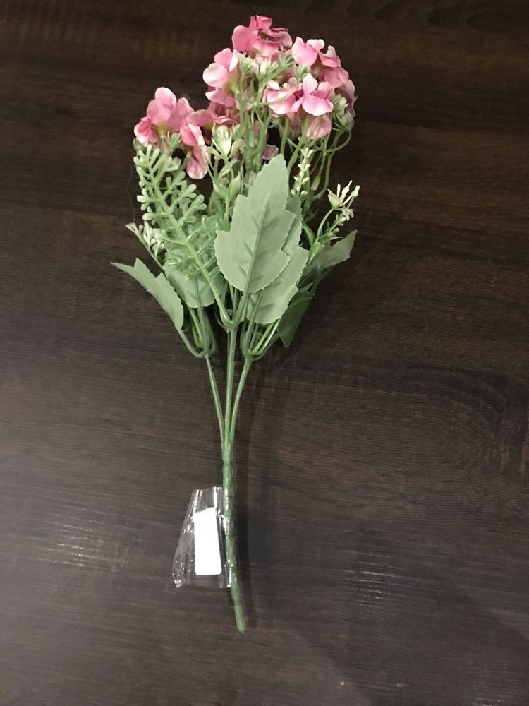 Bukiet sztucznych kwiatow 48tknkw
