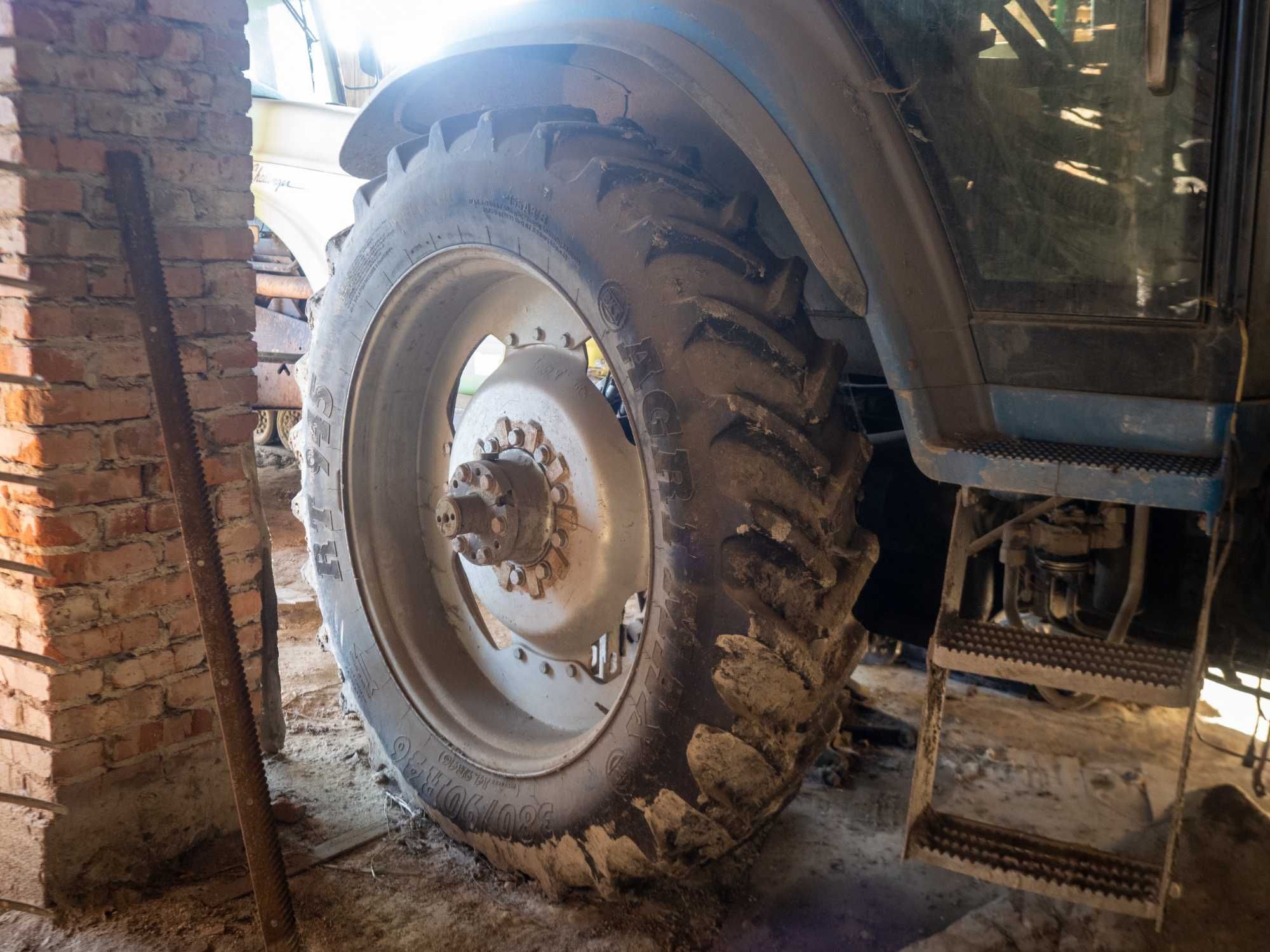 Колеса з шинами для трактора - 380/90R46 (14.9R46) -  14.9-30
