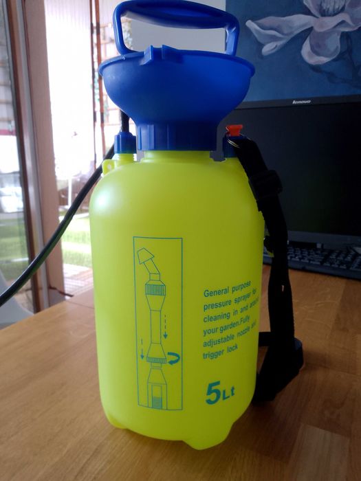OPRYSKIWACZ ciśnieniowy ręczny ogrodowy spryskiwacz DŁUGA LANCA 5L PAS