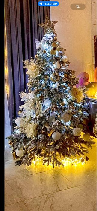 Продам елку с игрушками