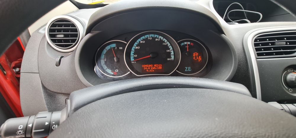 Renault Kangoo 33 квт с запасом хода до 250 км