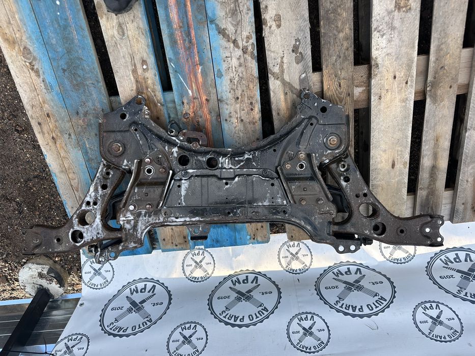 Підрамник передній, балка передня Toyota Prius 30 1.8 2010-2015