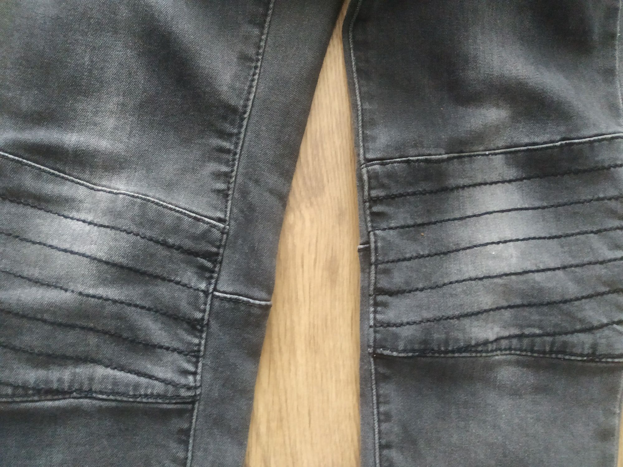 Spodnie jeansowe roz. 128